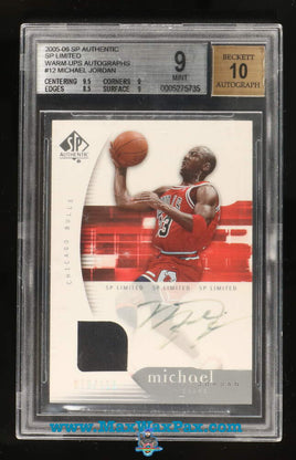 2005 Michael Jordan BGS 9 10 SP Authentic SP Limited Warm Ups Auto #12 10/100