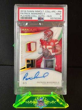 2018 Panini Immaculate Collection Patrick Mahomes Players Collection Gold Patch Auto #PC-PM 4 of 5 PSA 9 63792265
