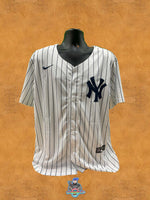 Derek Jeter Signed Jersey with Authentication